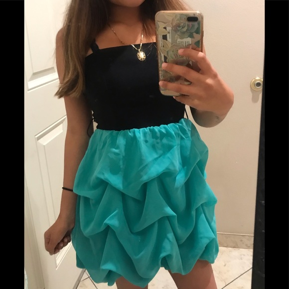 Dress with ruffles👗 - Picture 1 of 2